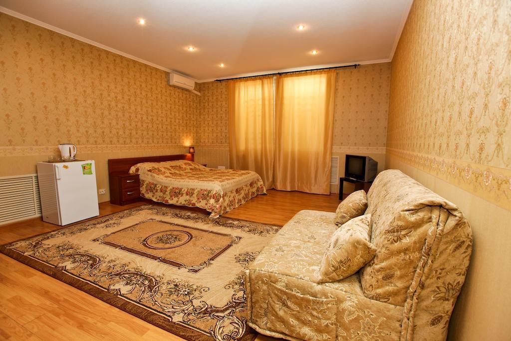 Domashny Ochag Hotel Krasnodar Room photo